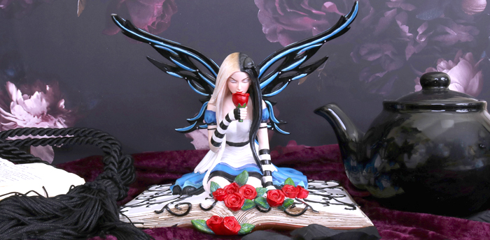 Alice Figuren aus der Wonderland Fairies-Kollektion von Nemesis Now