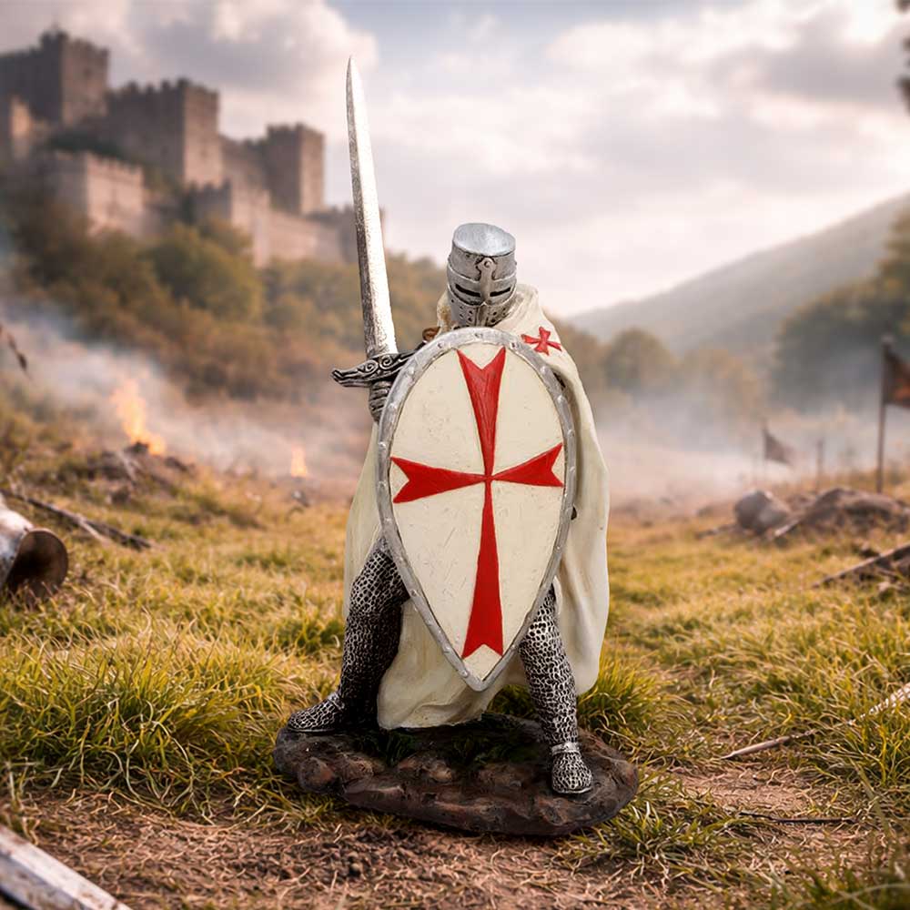 White Knight Templar Figurine 18.5cm