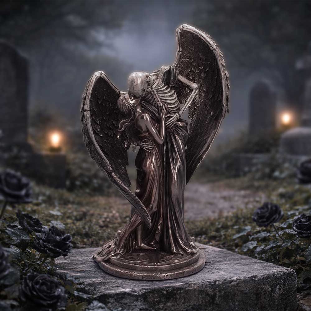 The Kiss of Death Figurine 25.7cm